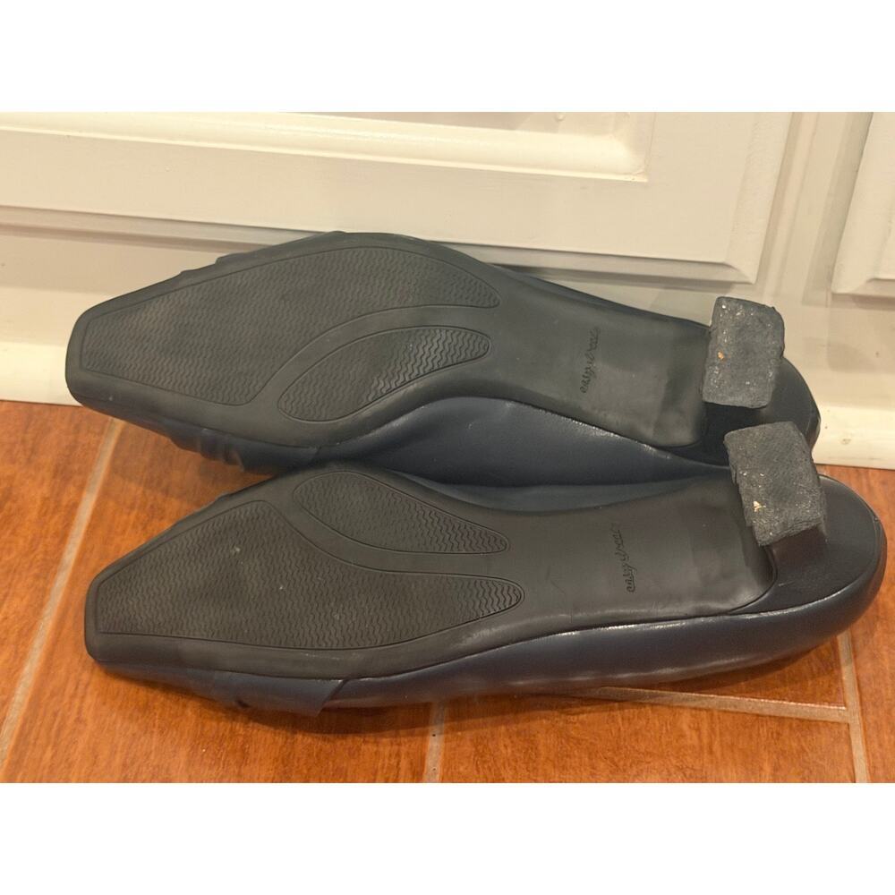 Easy Street Women's Waive Dress Pump Navy Blue Kitten Heal Wide Size 11W - Picture 8 of 8